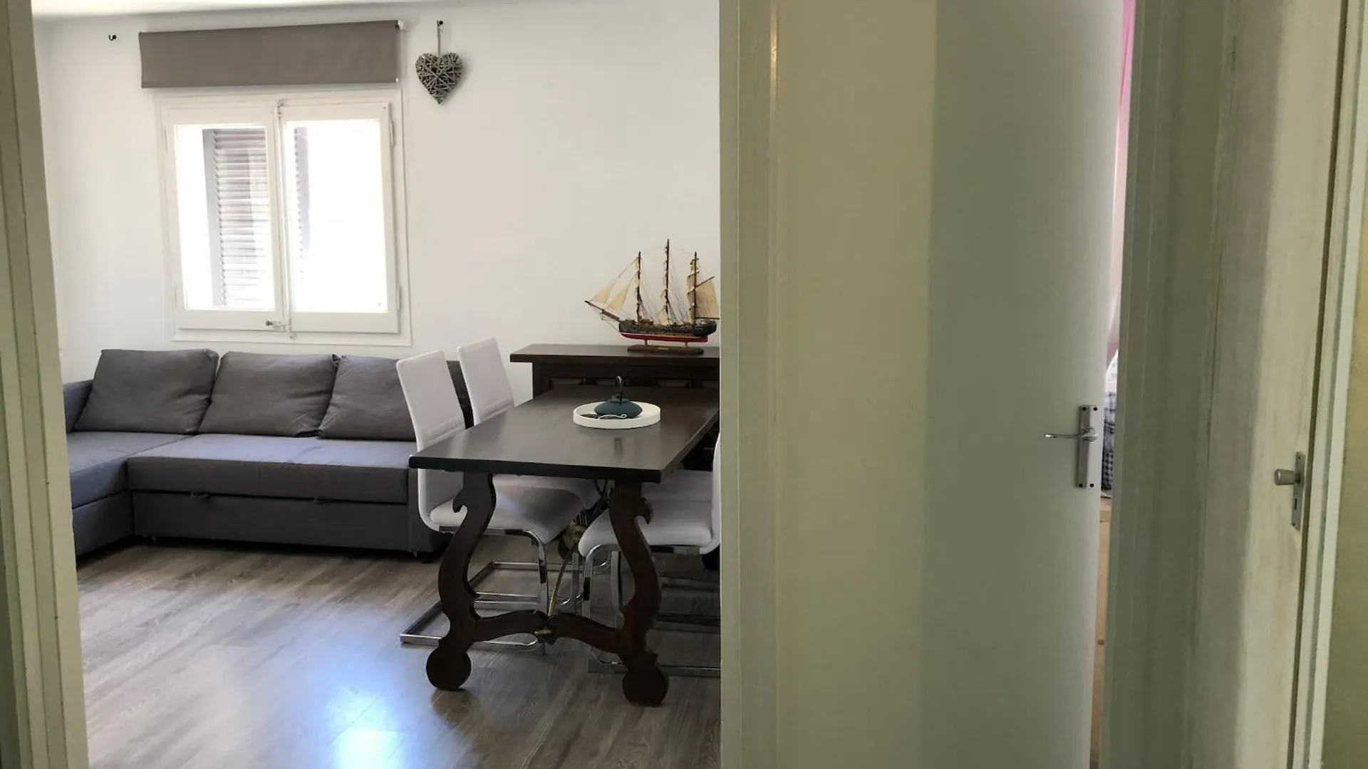 The Apartment In Estartit Has 2 Bedrooms L'Estartit España